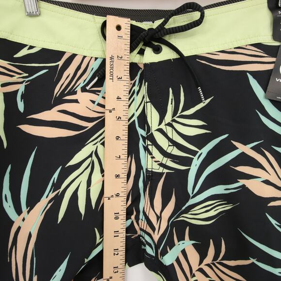 Volcom Swim Trunks Boardshorts Peach Palm Leaf Print 4 Way Stretch Size 31 NWT - Picture 8 of 14